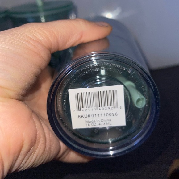 New!!! Starbucks Iridescent mermaid scale clear acrylic tumblers, 3 cups - Picture 16 of 16